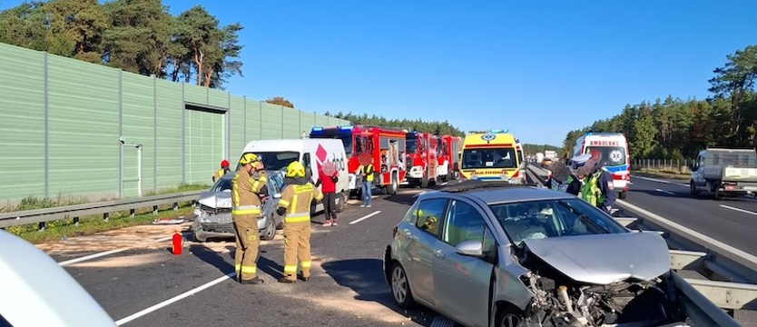 Zderzenie pięciu pojazdów na S3. Droga w kierunku Szczecina zablokowana