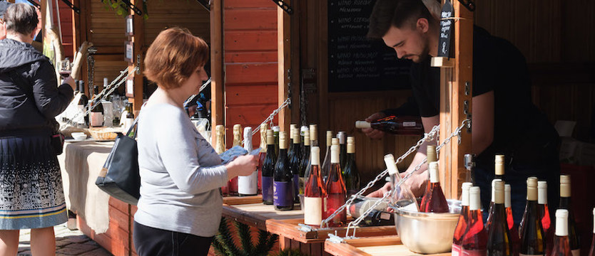 Festiwal na zamkowym dziedzińcu. (Nie tylko) pod znakiem wina