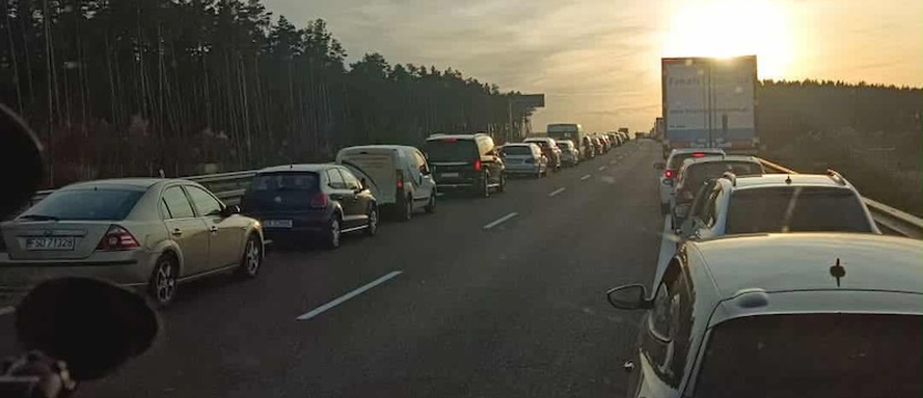 Korek przed węzłem Kijewo. Wypadek na S3