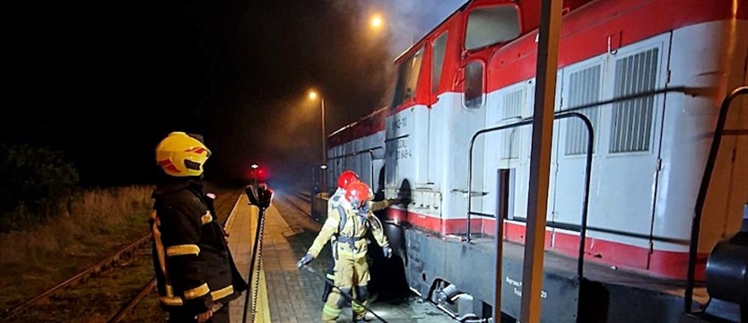 Znów lokomotywa stanęła w ogniu w Tarnowie w gminie Suchań
