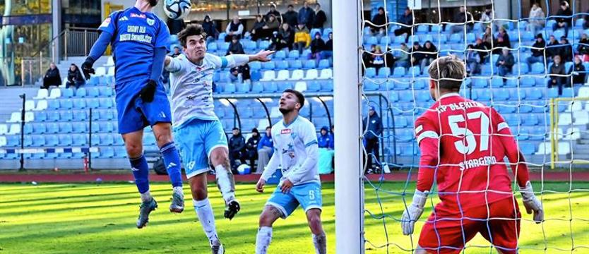 Piłka nożna. Wiosenna inauguracja III ligi  i sporo transferów