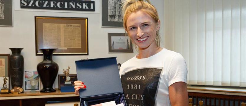 Igrzyska olimpijskie. Złoto sztafety mieszanej, Dobek w finale 800 m