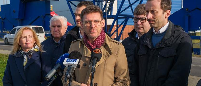 Radni w fabryce Vestas. Produkcja trwa, rozbudowa zawieszona