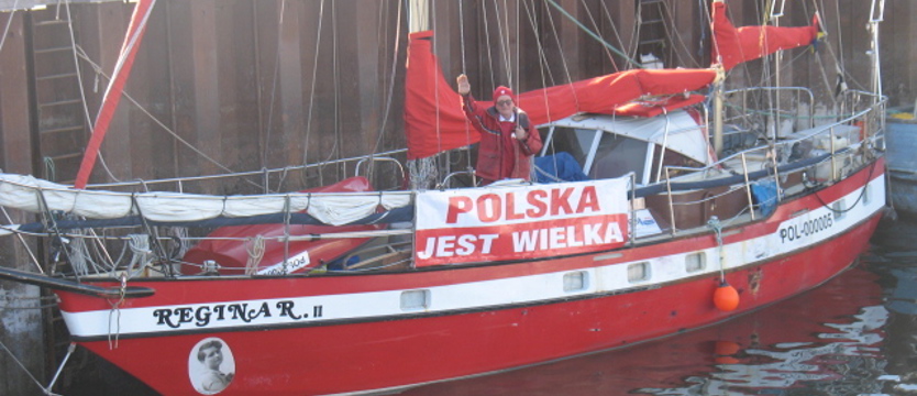 Życzenia z Grenlandii. Samotny żeglarz pozdrawia