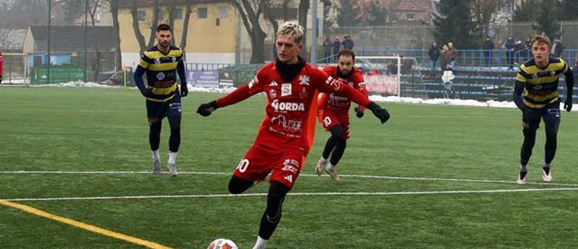 Piłka nożna. Świt pokonał słodkiego rywala