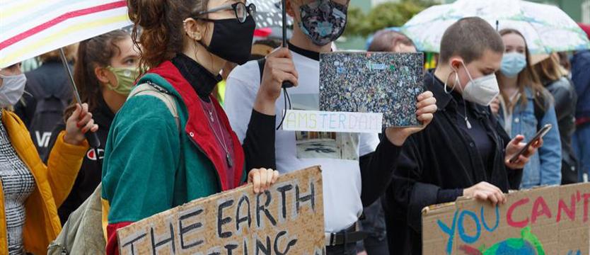 Młodzieżowy Strajk Klimatyczny znowu na ulicach Szczecina. Utrudnienia w komunikacji