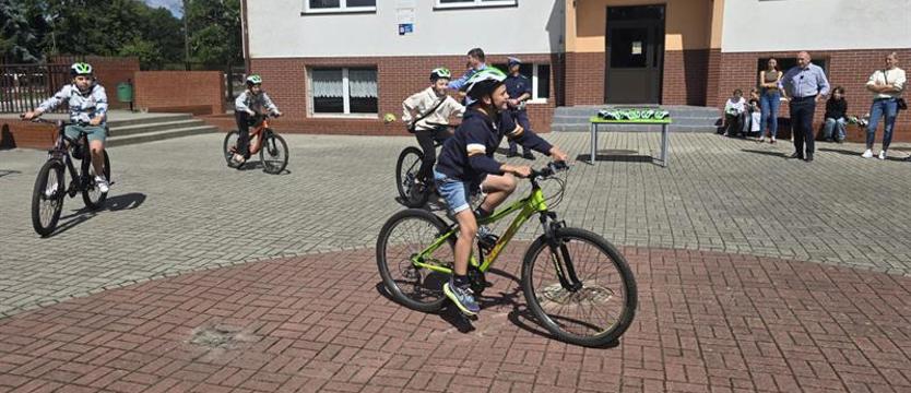 Kaski rowerowe dla uczniów. Bezpiecznie na dwóch kółkach