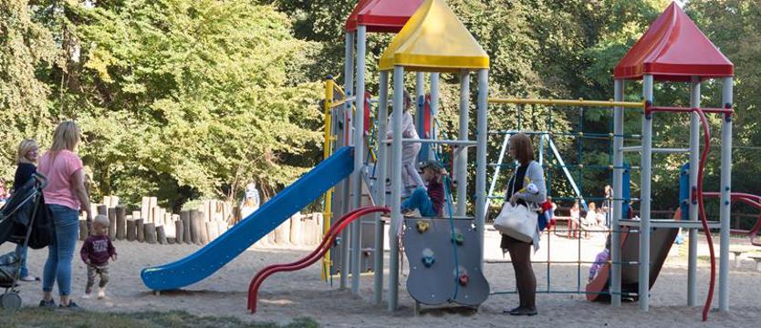 ZUS przypomina. Złóż wniosek o 800+ do końca kwietnia