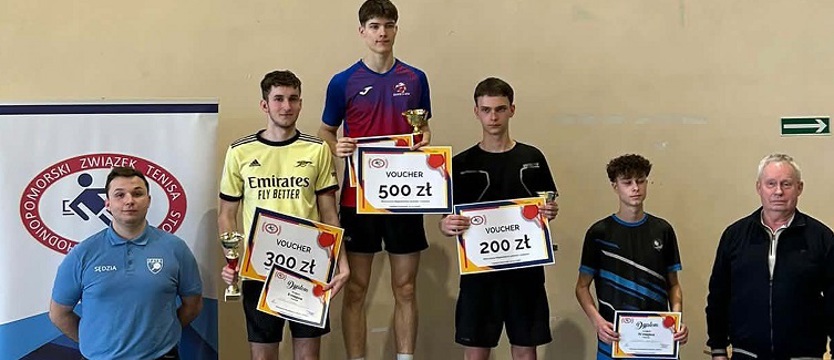 Tenis stołowy. Wojewódzkie Kwalifikacje Juniorów w Kamieniu Pomorskim