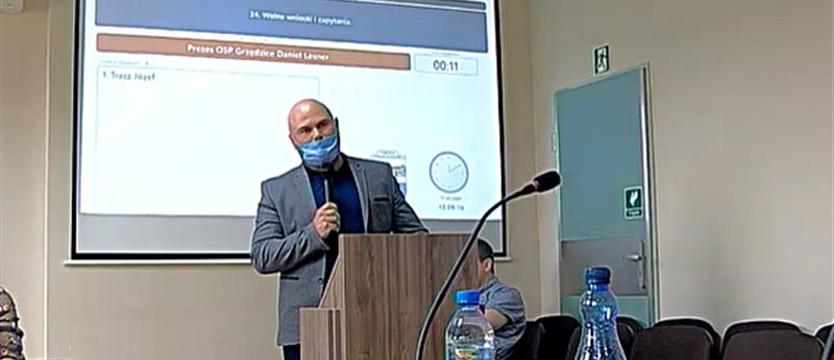 Strażacy z Grzędzic. Bez samochodu i remizy