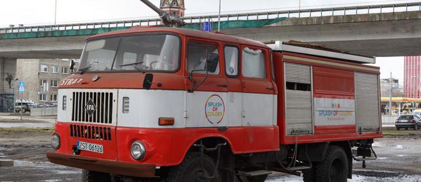 IFA z dawnych lat. Wóz strażacki z NRD