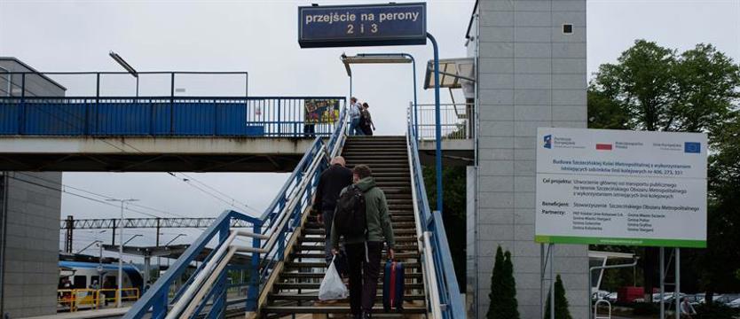 Remont dworca PKP w Dąbiu. Nowa elewacja, gotowy peron i przejście podziemne