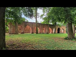 Ruiny klasztoru augustianów do rewitalizacji. Wyczyszczą, zabezpieczą, zbadają archeologicznie
