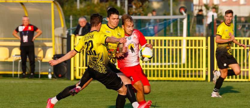 Piłka nożna. Jeziorak wyraźnie słabszy