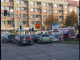 Zderzenie samochodów na pl. Żołnierza Polskiego