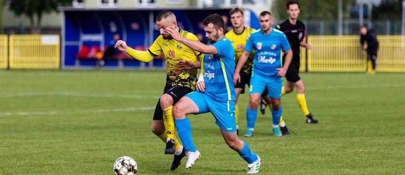 Piłka nożna. Jeziorak gromi na Osiedlu Kasztanowym