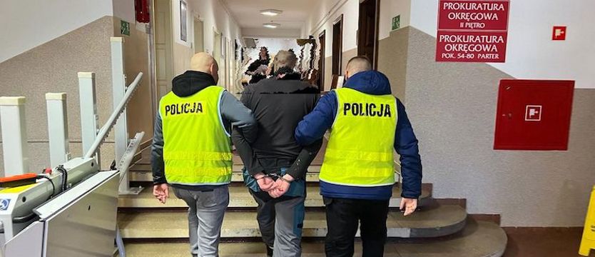 Rozbili zorganizowaną grupę przestępczą. Pięć osób z zarzutami oszustwa i prania brudnych pieniędzy