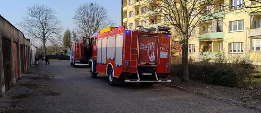 Szybka reakcja uratowała mieszkanie. Policjant zapobiegł pożarowi w Stargardzie