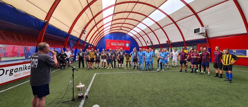 Piłka nożna. Mistrzowie świata uczcili złoto i zmarłych kolegów...