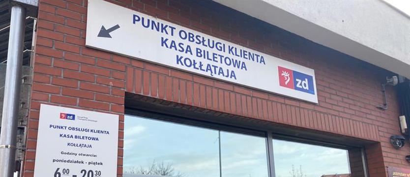 Utrudnienia w kasie biletowej przez wandali