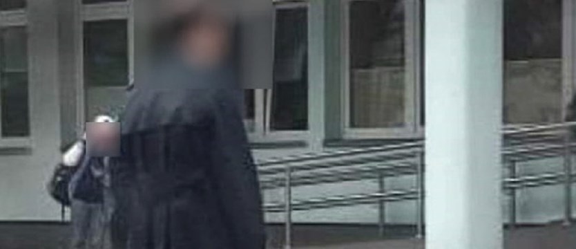 Kołobrzeska policja zatrzymała „dziwnego” mężczyznę. Pedofil pod szkołami?