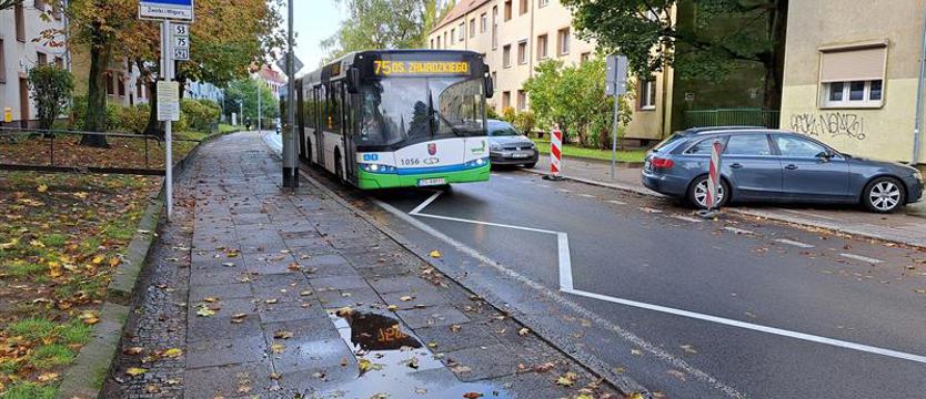 Przystanek przy ul. Żwirki i Wigury w nowym miejscu