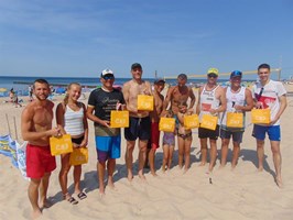 Słoneczne turnieje na parzącym piasku w Trzęsaczu