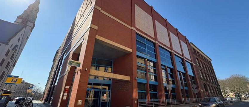 Malarskie poszukiwanie harmonii w Sali Kolumnowej Książnicy Pomorskiej