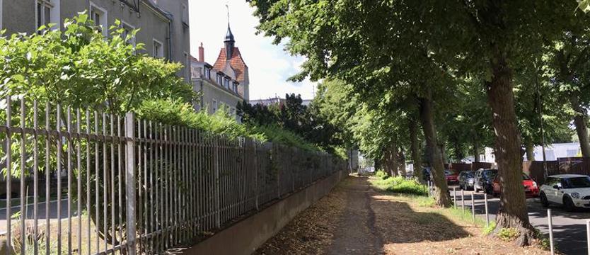 Urządzą chodnik wzdluż ulicy Broniewskiego