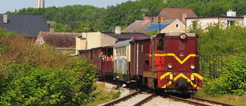 Nadmorska Kolej Wąskotorowa. Podróż po wąskim torze