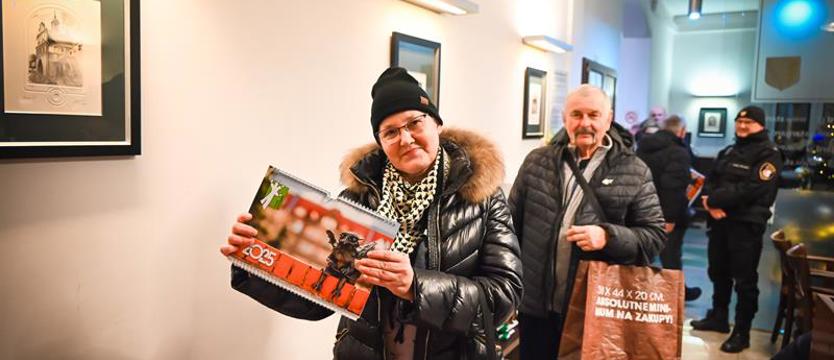 Miesiące z gryfikami. Drugie rozdanie kalendarzy w Stargardzie