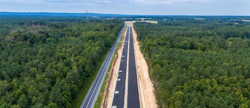 Plac budowy na 46 km. Drogą S6 od Koszalina do Słupska pojedziemy za rok