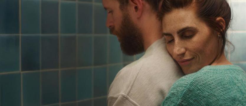 Kobieta wytrącona z równowagi w kinie „Pionier”