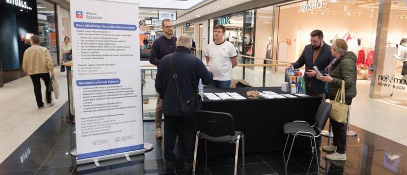Mobilne biuro rzecznika w galerii. Konsumenci szukają porad i wsparcia