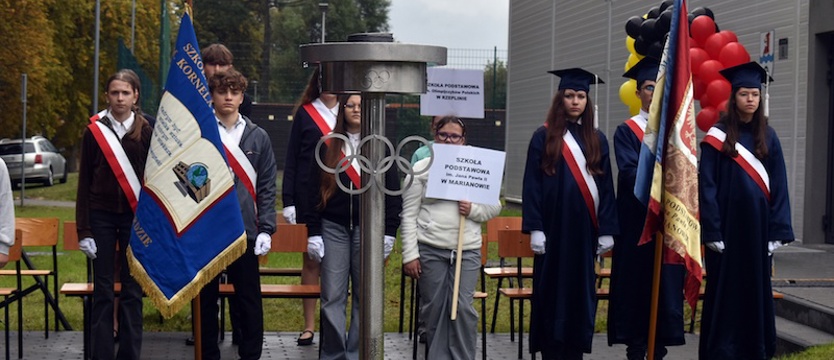 Radość dzieci i dorosłych. Nowa hala sportowa w Marianowie oficjalnie otwarta