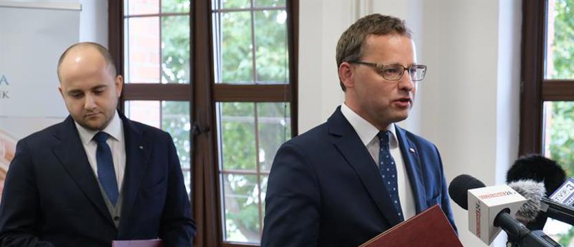 Wiceminister sprawiedliwości zapowiedział w Szczecinie walkę z wrogami Kościoła