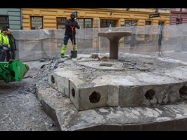 Rozbiórka fontanny na deptaku Bogusława