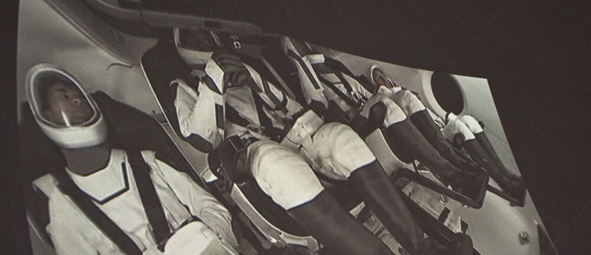 Kapsuła Dragon z Polakiem na pokładzie odłączyła się od ISS i rozpoczęła powrót na Ziemię