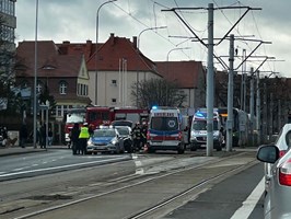 Wypadek przy Mickiewicza w Szczecinie, są kłopoty z przejazdem