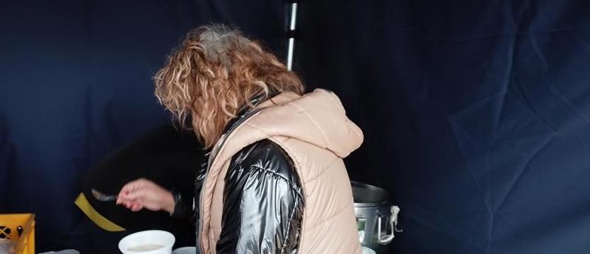 Potrzebne miejsce w środku osiedla. Do dzielenia się jedzeniem