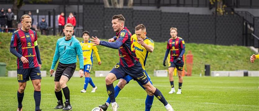 Piłka nożna. Remisowy sparing Pogoni z Arką