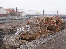Odkryto średniowieczne mury obronne na Zamku Książąt Pomorskich