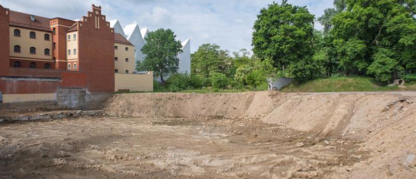 Deweloper i radni porozmawiają o inwestycji przy Starzyńskiego