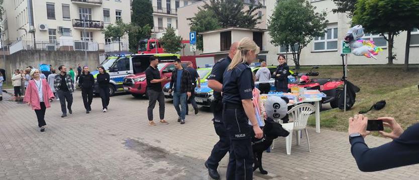 Niespodzianki dla najmłodszych pacjentów. Na Dzień Dziecka od policji