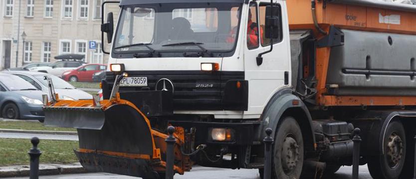 Pierwszy wyjazd sprzętu zimowego podczas tegorocznej akcji zima w Szczecinie