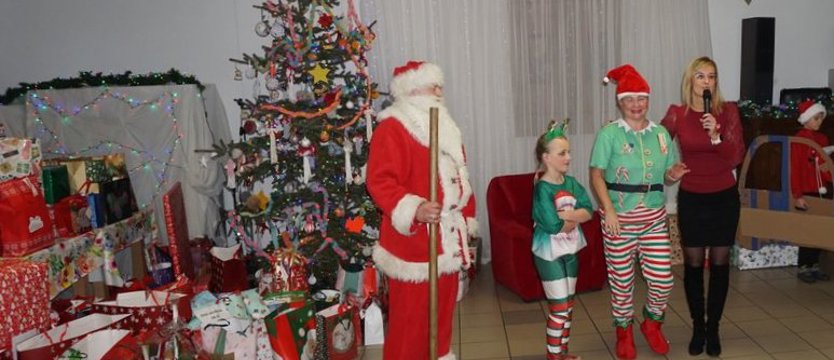 Prezenty i kolędy. Św. Mikołaj u seniorów