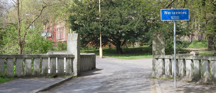 Pamięć, spacer i wiosna. Na historycznym szlaku