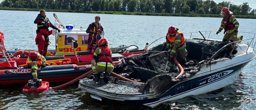 Pożar jachtu na Jeziorze Dąbie. Dwie poparzone osoby w szpitalu