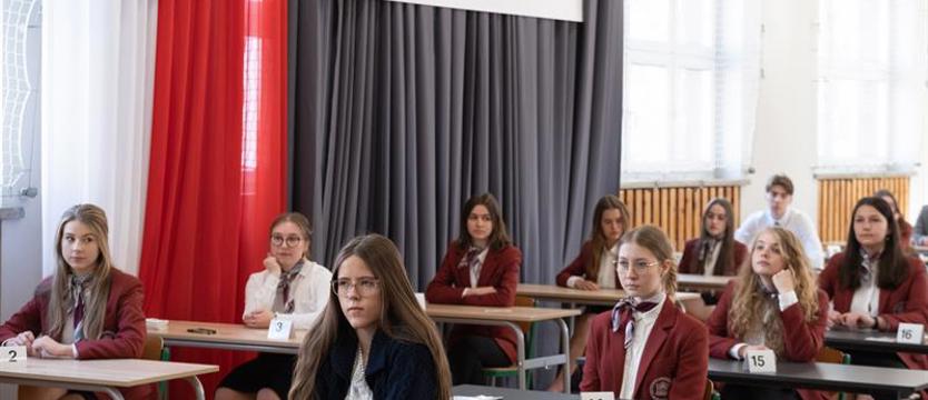 Maturalny maraton dobiega końca. Pozostała fizyka, informatyka i historia sztuki