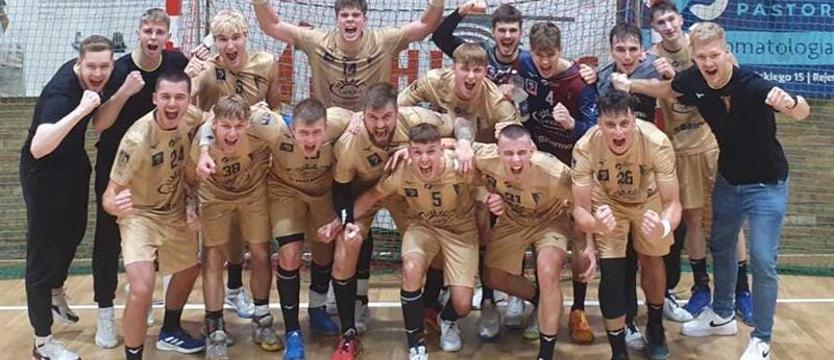Piłka ręczna. Zwycięstwa szczecinian i gryfinian